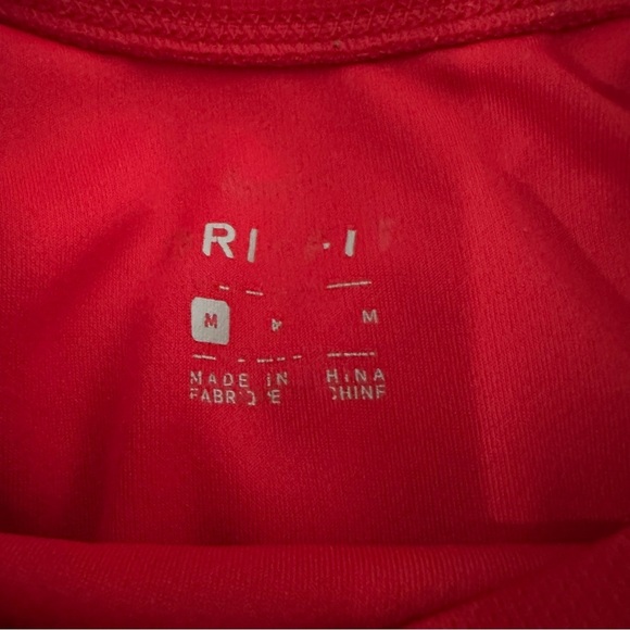Nike Dri-Fit Shirt Activewear - Picture 7 of 8
